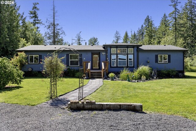 632 Meier Rd, Winlock, WA 98596 - view of front facade with a front yard