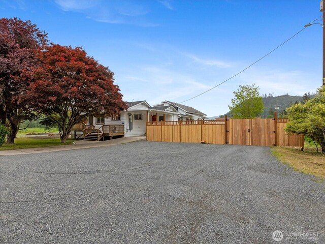 28611 139th Ave NE, Arlington, WA 98223 - view of front facade with a gate and fence