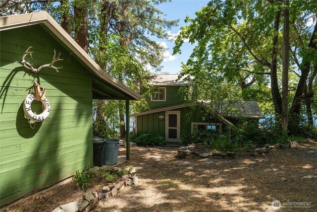 11194 S Lakeshore Rd, Chelan, WA 98816 - view of side of home