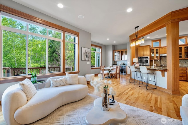 6611 Waterton Cir, Mukilteo, WA 98275 - living area with light wood-style floors and recessed lighting
