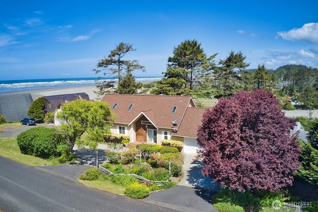 12 Diamond Dr, Pacific Beach, WA 98571 - view of front of property with view of water and beach