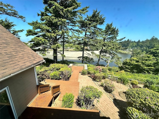 12 Diamond Dr, Pacific Beach, WA 98571 - view of yard featuring a water view