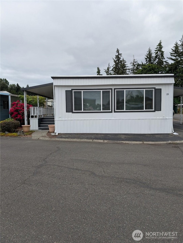 2302 R St SE Unit 128, Auburn, WA 98002 - view of manufactured / mobile home