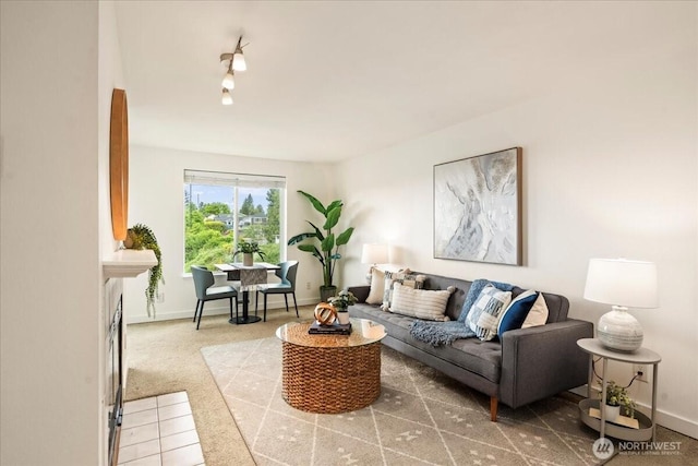 9200 Greenwood Ave N Unit 511, Seattle, WA 98103 - carpeted living room with baseboards