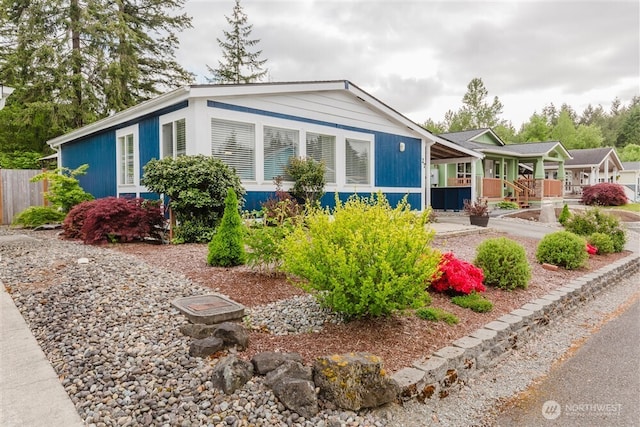 1101 S Scheuber Rd # 27, Centralia, WA 98531 - view of front of house featuring fence