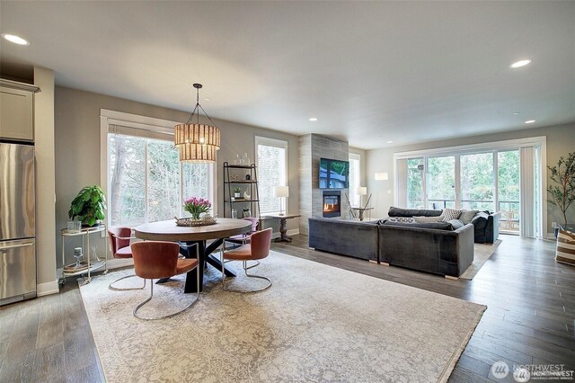7223 NE 118th Ct, Kirkland, WA 98034 - dining space featuring plenty of natural light, recessed lighting, wood finished floors, and baseboards