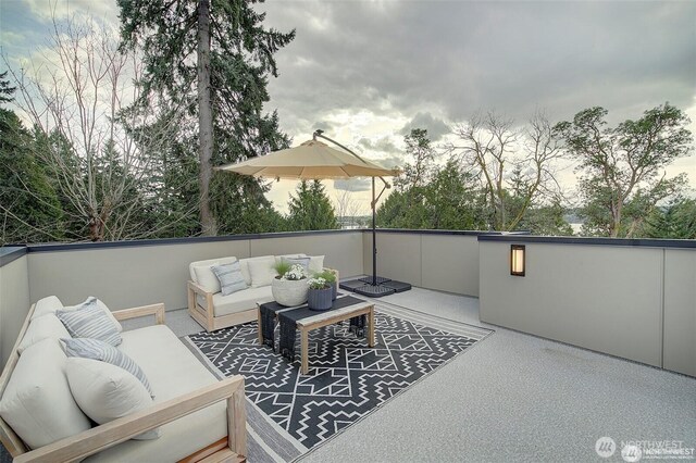 7223 NE 118th Ct, Kirkland, WA 98034 - view of patio featuring an outdoor living space