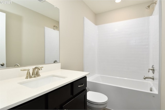 15326 NE 70th St, Vancouver, WA 98682 - full bathroom featuring toilet, shower / washtub combination, vanity, and recessed lighting