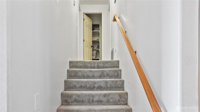 1115 S Rose Pl, Othello, WA 99344 - view of staircase
