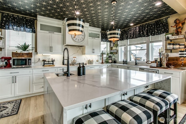 1774 Farmview Ter, Lynden, WA 98264 - kitchen with a sink, plenty of natural light, an ornate ceiling, and stainless steel appliances