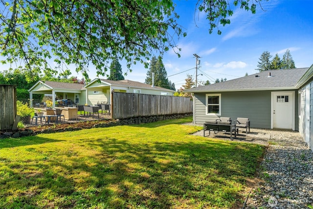 view of yard featuring a patio