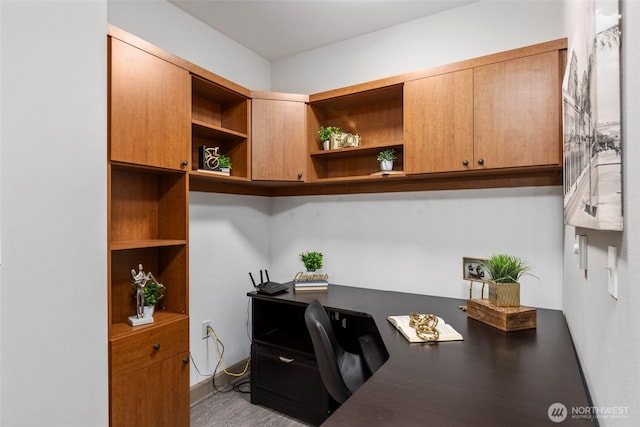 1840 25th Ave NE Unit 308, Issaquah, WA 98029 - office area with wood finished floors and built in study area