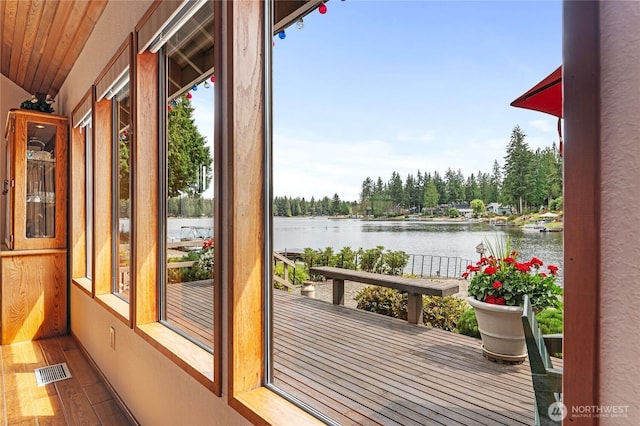 130 E Way To Tipperary St, Shelton, WA 98584 - balcony with a water view