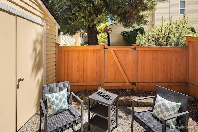 12024 101st Ave NE Unit E3, Kirkland, WA 98034 - view of patio with a gate
