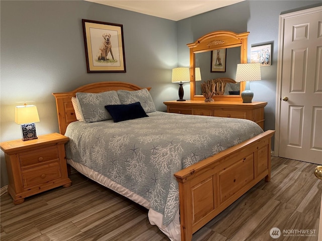 2615 Sea Crest Ave N, Long Beach, WA 98631 - bedroom featuring wood finished floors