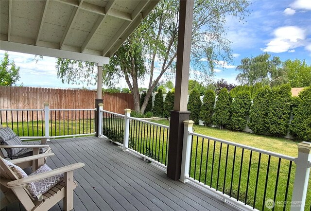 500 E Linden Ave, Moses Lake, WA 98837 - view of wooden deck