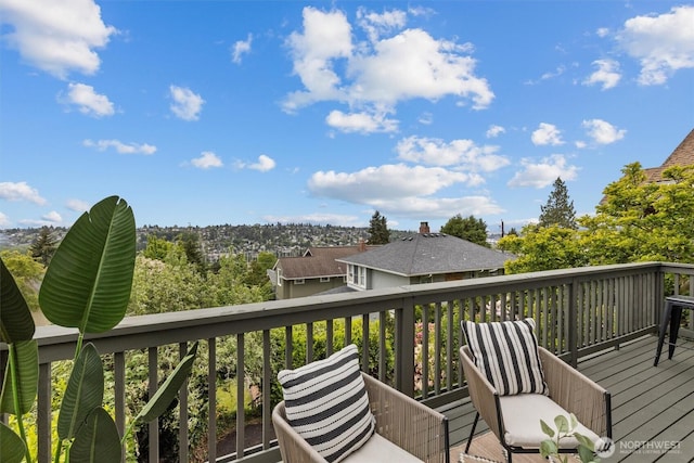 2711 10th Ave W, Seattle, WA 98119 - view of wooden terrace