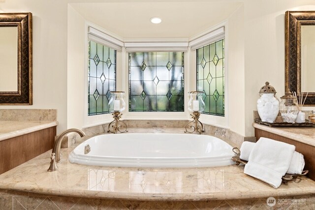 24635 8th Ave S, Des Moines, WA 98198 - full bath with a garden tub