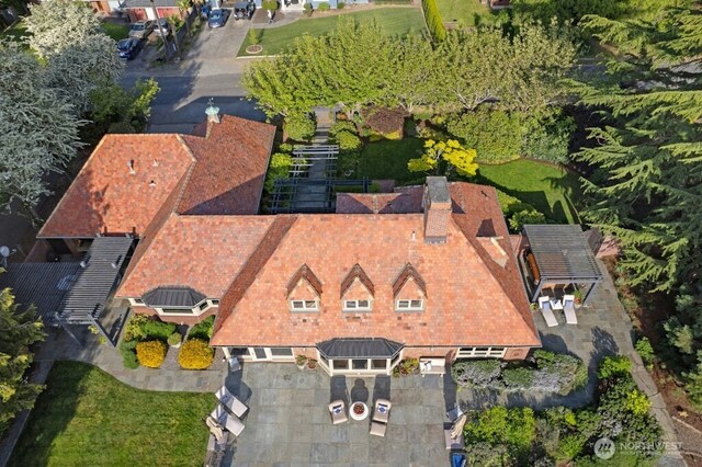 24635 8th Ave S, Des Moines, WA 98198 - aerial view of property and surrounding area