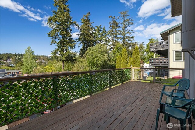 250 Tucker Ave Unit 25, Friday Harbor, WA 98250 - view of wooden terrace