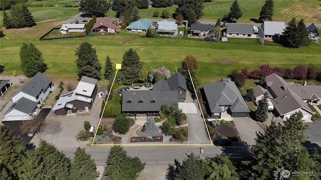 381 Pebble Beach Dr, Cle Elum, WA 98922 - aerial perspective of suburban area featuring property boundaries highlighted