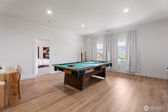2707 Angel Ln, East Wenatchee, WA 98802 - rec room featuring billiards, light wood finished floors, recessed lighting, and baseboards