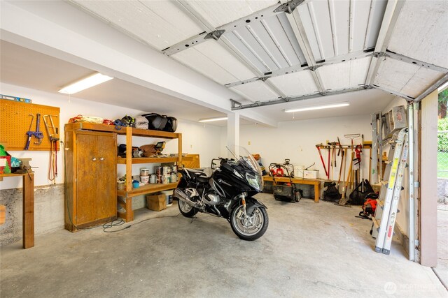 229 S 171st St, Burien, WA 98148 - garage with a workshop area