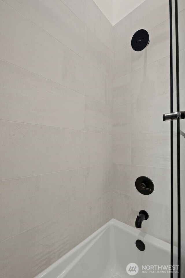 1050C S Donovan St, Seattle, WA 98108 - bathroom featuring shower / washtub combination