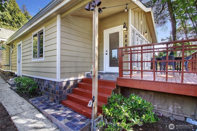 7508 13th Ave SW, Seattle, WA 98106 - doorway to property featuring a deck