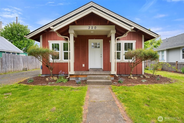 320 Kearney St, Centralia, WA 98531 - view of front of house with board and batten siding