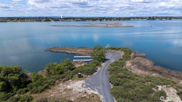 9488 SE Benjamin Way, Moses Lake, WA 98837 - bird's eye view of a large body of water
