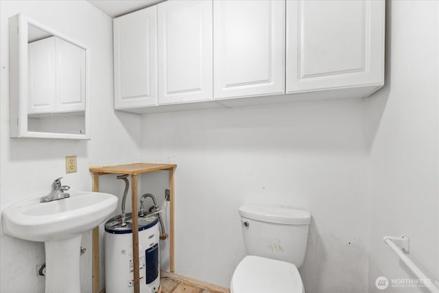 44119 Fir Rd, Gold Bar, WA 98251 - half bath with water heater and toilet