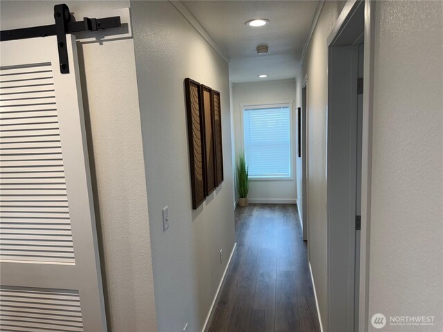 702 Bryce Pl SW, Mattawa, WA 99349 - corridor with dark wood-style floors, baseboards, and recessed lighting