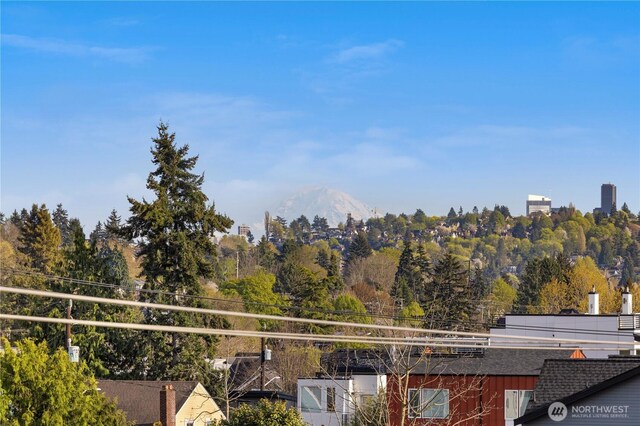 5517A 9th Ave NW, Seattle, WA 98107 - view of balcony