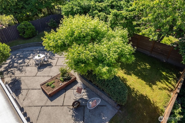 4839 S Mead St, Seattle, WA 98118 - view of yard with a patio area and a garden