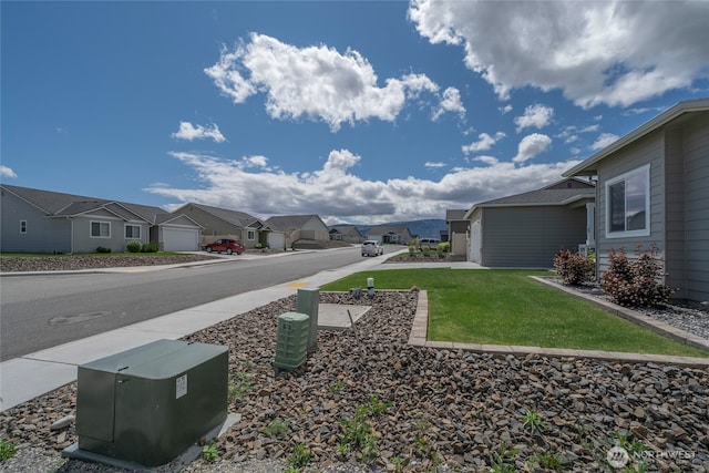 28 S Millbrook, East Wenatchee, WA 98802 - view of grassy yard featuring a residential view