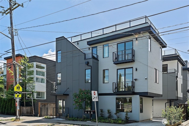 1801 NW 65th St Unit C, Seattle, WA 98117 - view of front facade featuring a balcony