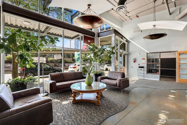 1705 Dock St Unit 520, Tacoma, WA 98402 - community lobby with a towering ceiling