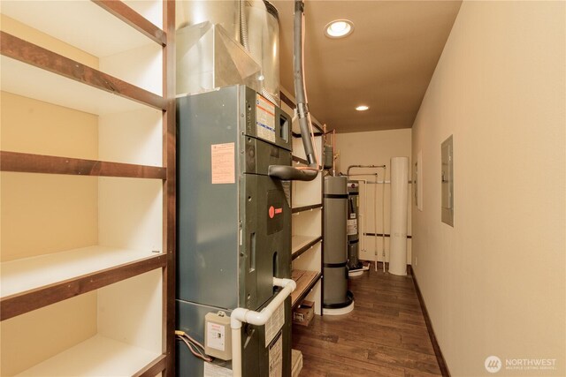 3579 NW Dodson Rd, Ephrata, WA 98823 - utility room featuring secured water heater and electric panel