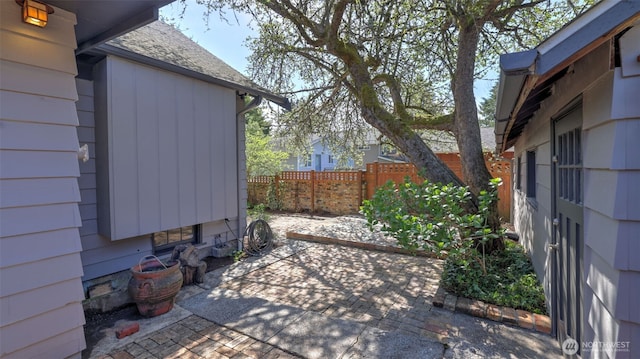 10735 Whitman Ave N, Seattle, WA 98133 - view of patio with fence