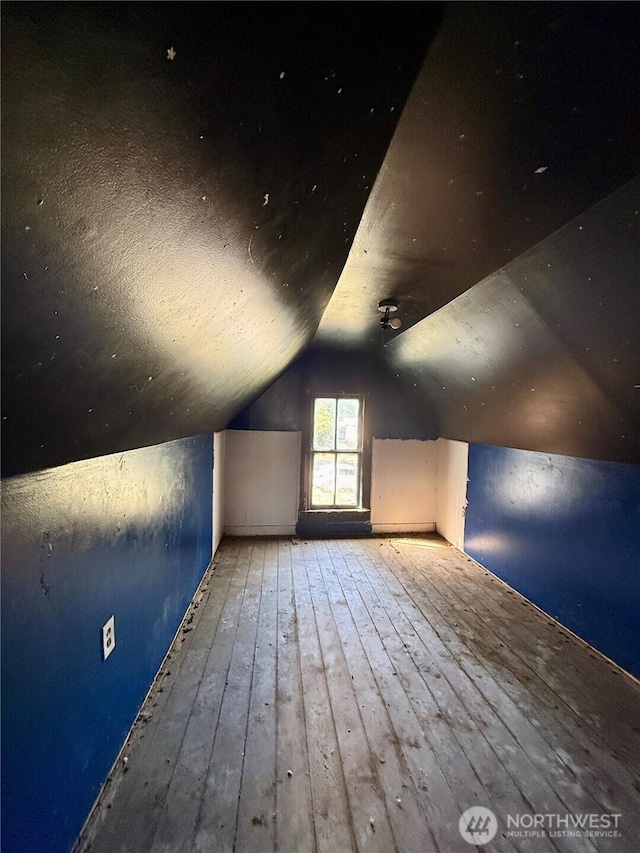 212 N 4th St, Dayton, WA 99328 - bonus room featuring hardwood / wood-style flooring and vaulted ceiling