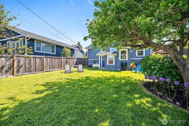 6311 46th Ave SW, Seattle, WA 98136 - view of yard