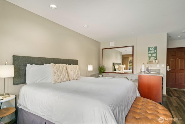 322 W Woodin Ave Unit 711, Chelan, WA 98816 - bedroom with dark wood-style floors, a sink, and recessed lighting