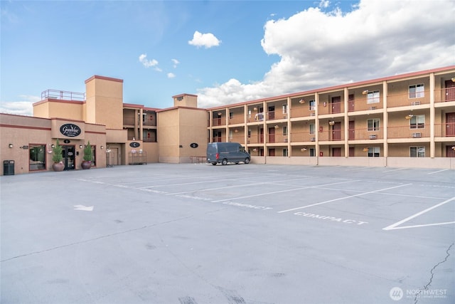 322 W Woodin Ave Unit 711, Chelan, WA 98816 - view of uncovered parking lot