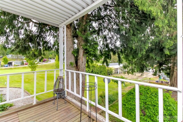 2101 S 324th St Unit 136, Federal Way, WA 98003 - deck featuring a yard