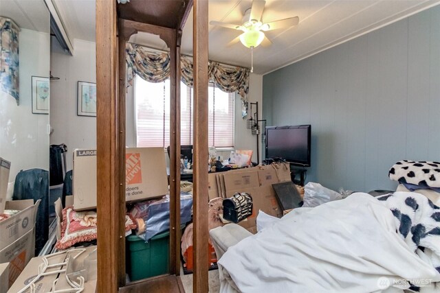 2101 S 324th St Unit 136, Federal Way, WA 98003 - bedroom featuring a ceiling fan