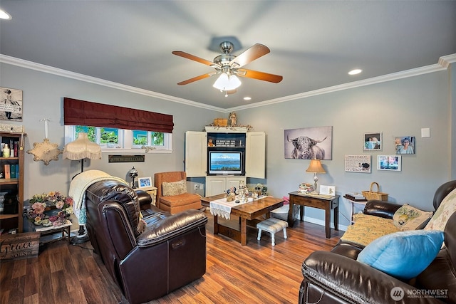 1027 S 60th St, Tacoma, WA 98408 - living room with ceiling fan, ornamental molding, wood finished floors, recessed lighting, and baseboards