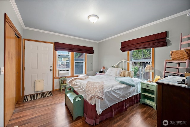 1027 S 60th St, Tacoma, WA 98408 - bedroom featuring wood finished floors, crown molding, and cooling unit