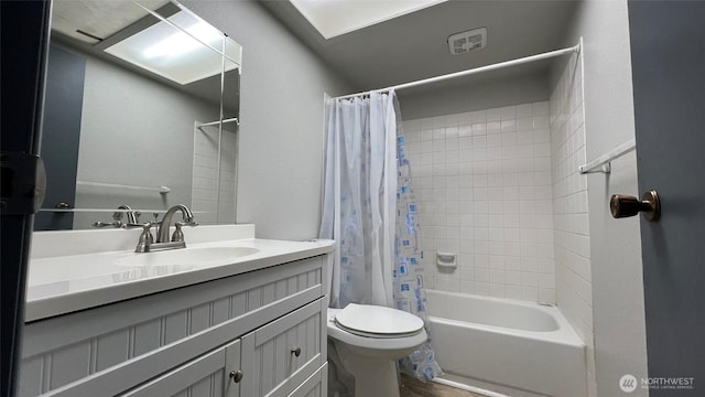 3732 S 254th Pl, Kent, WA 98032 - bathroom with toilet, vanity, and shower / bathtub combination with curtain