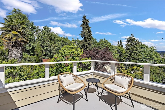 8526 E Mercer Way, Mercer Island, WA 98040 - view of balcony